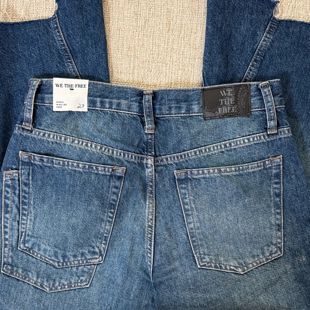 We the Free Ripple Wide Leg Crop Flare Denim Jeans, NWT, Size 27 - Picture 7 of 8